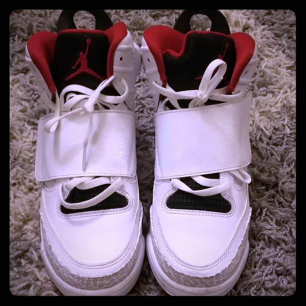 Jordan Son of Mars- Boys Grade School Size 5Y